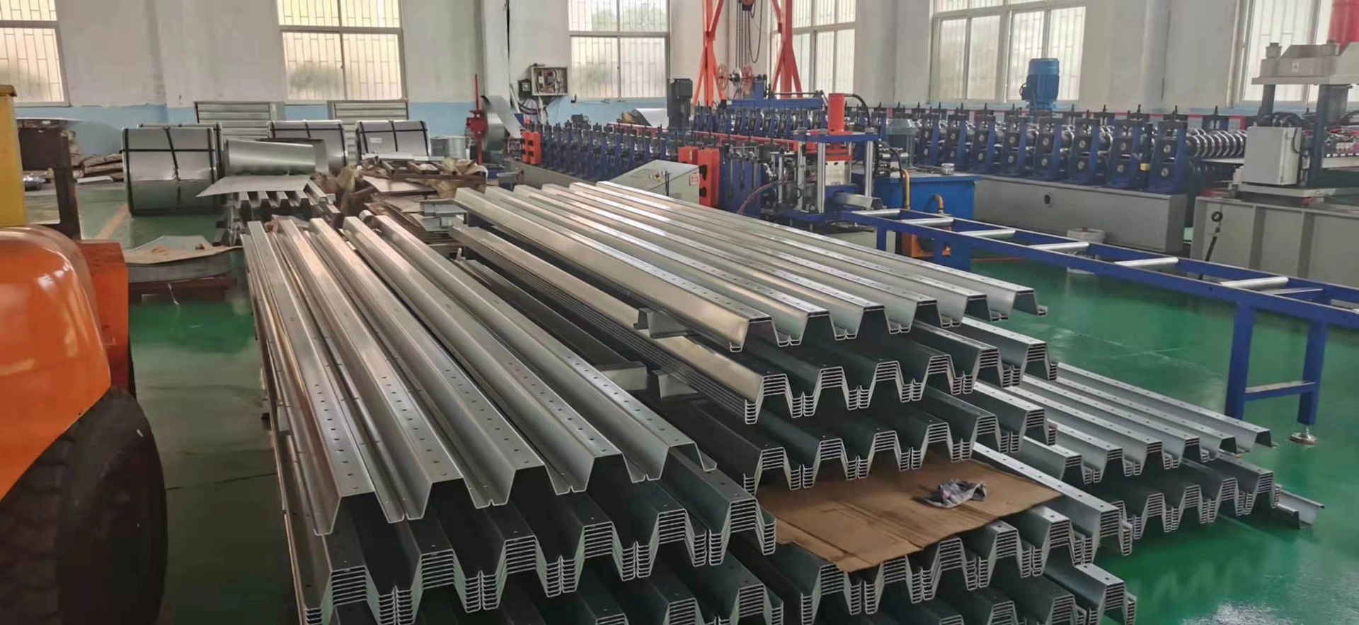 feed bin forming machine (19) feed bin forming machine (19)