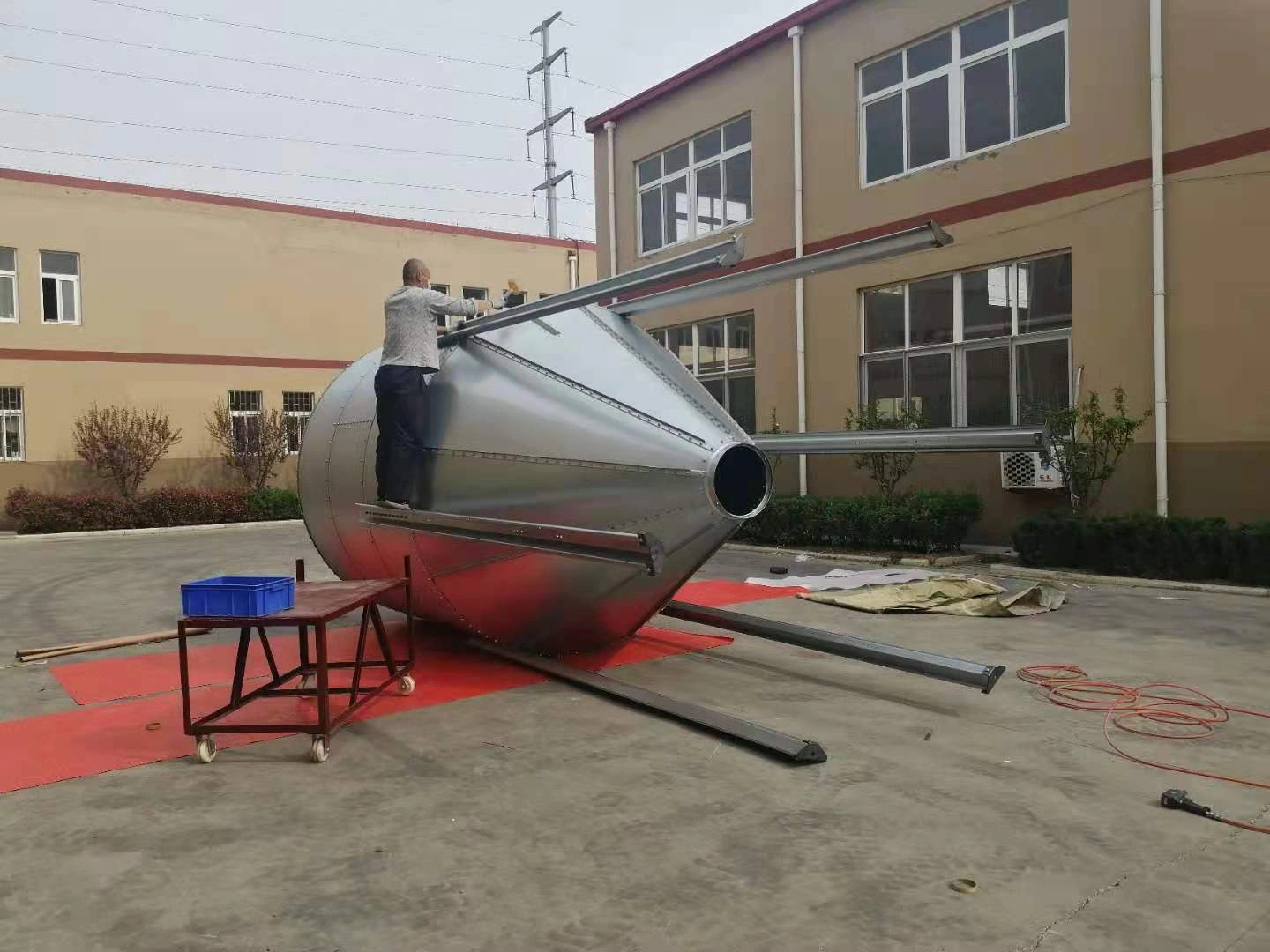 Fan shaped (4) Fan shaped (4)