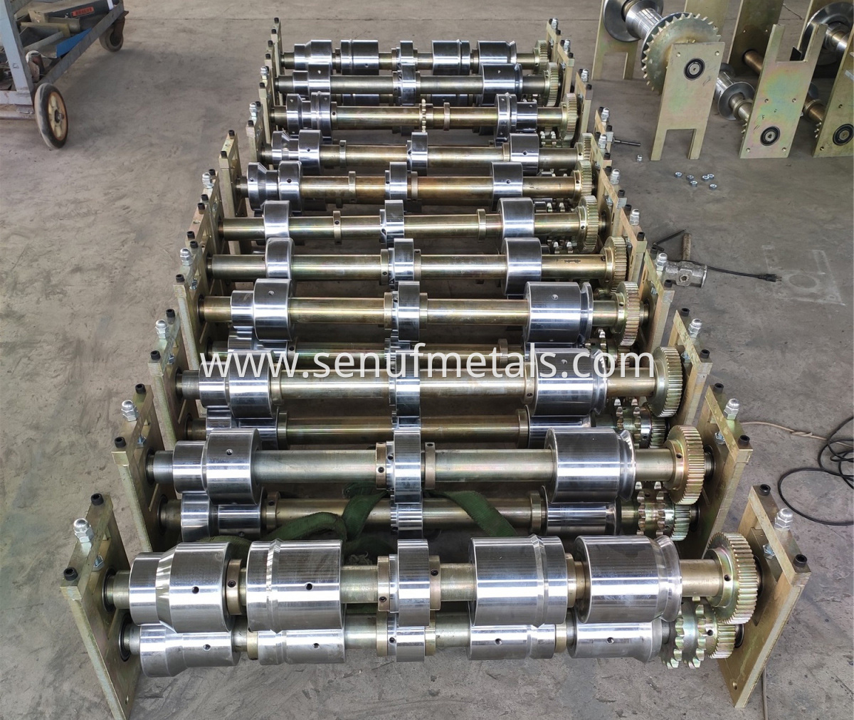 large span roll forming machine