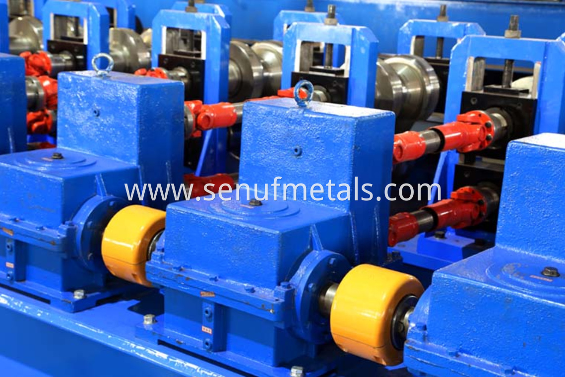 highway guardrail forming machine gear box